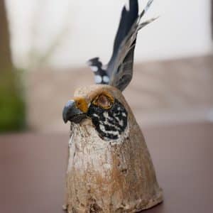 Soliflore Faucon Pèlerin en Grès Roux – Sculpture Céramique Artisanale Unique
